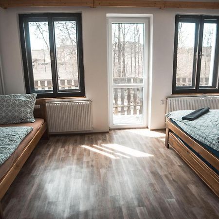 Apartmany Ve Mlejne Cachrov Εξωτερικό φωτογραφία