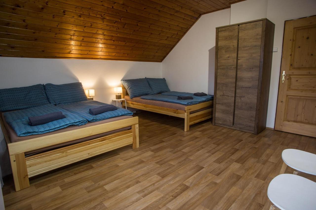 Apartmany Ve Mlejne Cachrov Εξωτερικό φωτογραφία