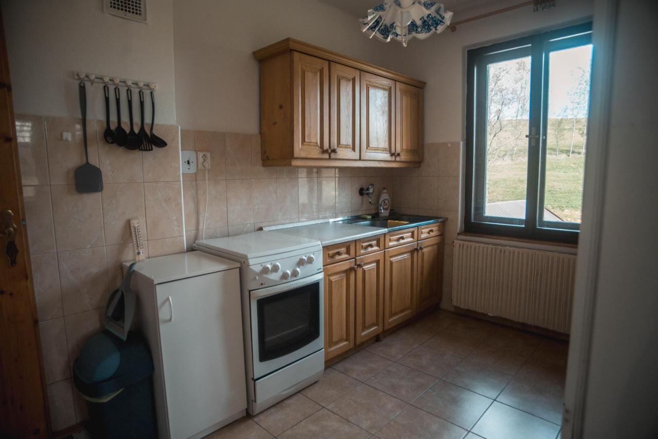 Apartmany Ve Mlejne Cachrov Εξωτερικό φωτογραφία